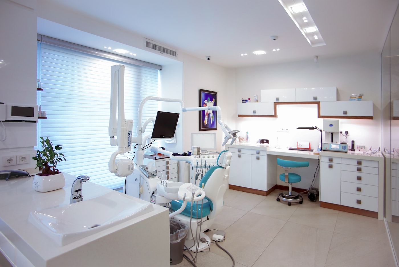 Bright medical office tenant improvement